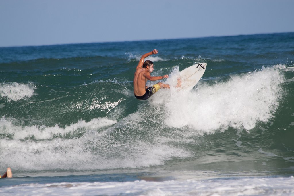 IMG_3433_c.jpg - Surfing at  Herzliya  beach
