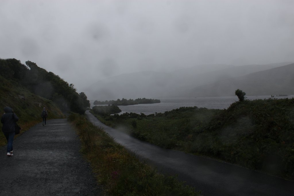 IMG_4546.JPG - Fighting our way to  Glenveagh Castle  through the rain along  Lough Beagh 