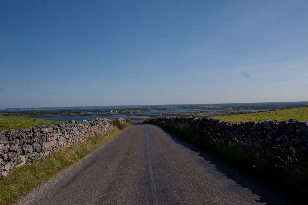 IMG_5222_c.jpg - Road through the  Burren 
