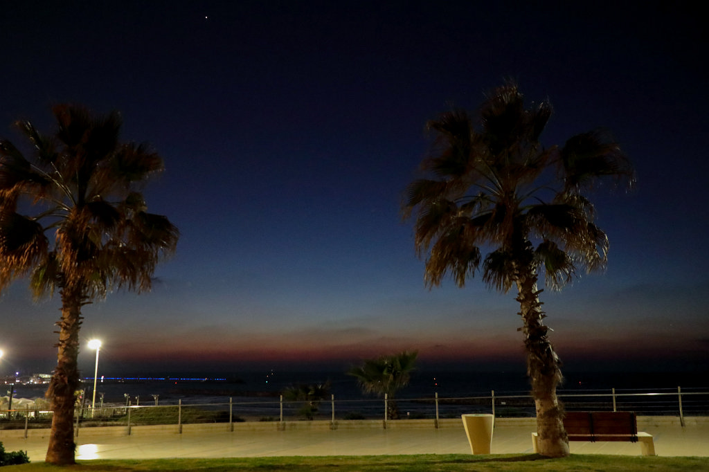 574A1304_c.jpg -  Herzliya  beach at dusk