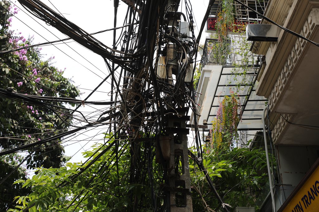 574A5796.JPG - Cables of  Hà Nội 