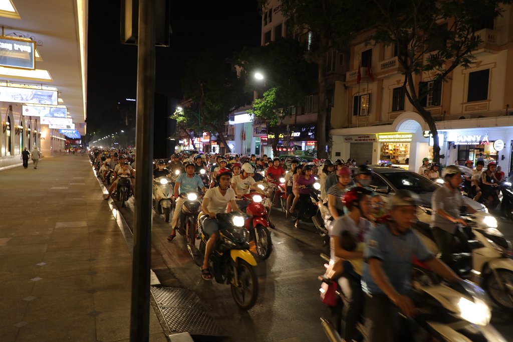 574A6519.JPG - Streets of  Hanoi 