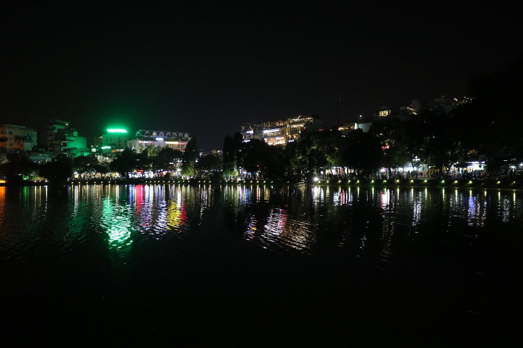 574A6716.JPG -  Hoàn Kiếm lake  at night.