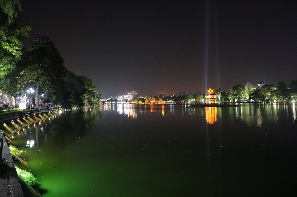 574A6721.JPG -  Hoàn Kiếm lake  at night.