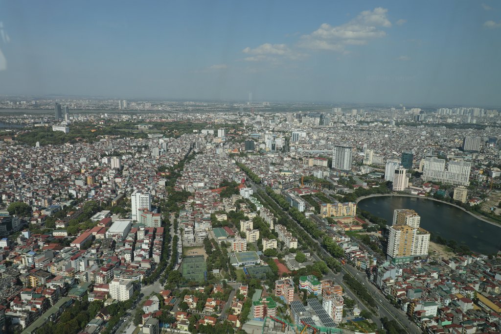 574A6834.JPG -  Hanoi  seen from the  Lotte Center   observation deck 