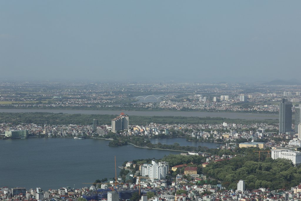574A6846.JPG -  Hanoi  seen from the  Lotte Center   observation deck 