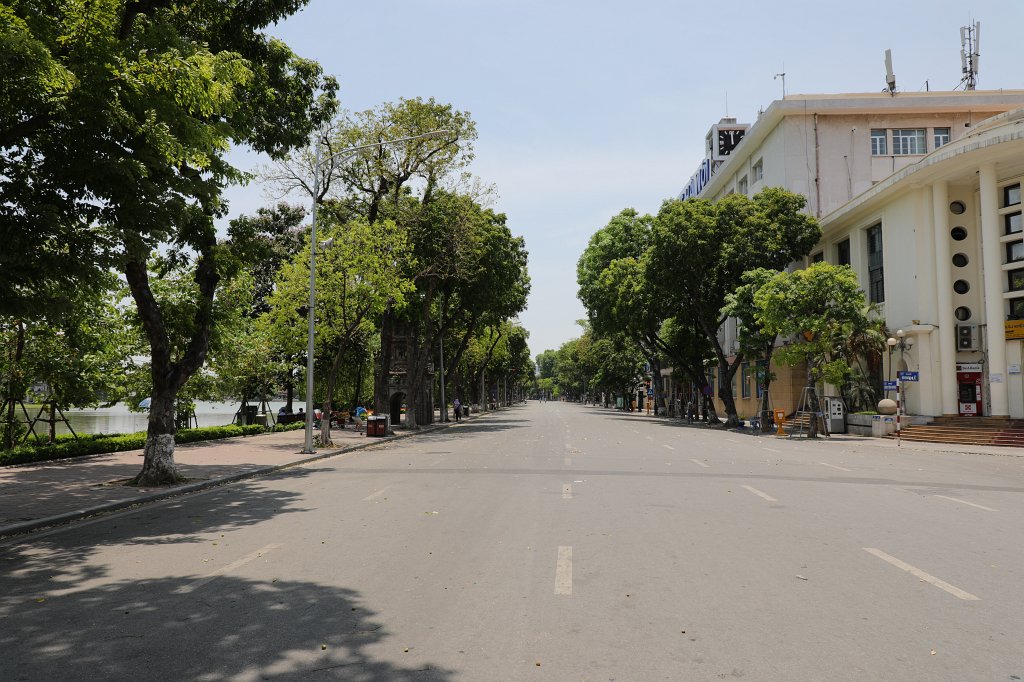 574A6939.JPG - Empty streets of  Hanoi 