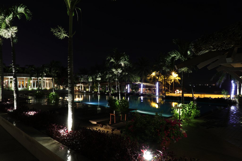 574A6997.JPG - Furama Resort  Danang  at night