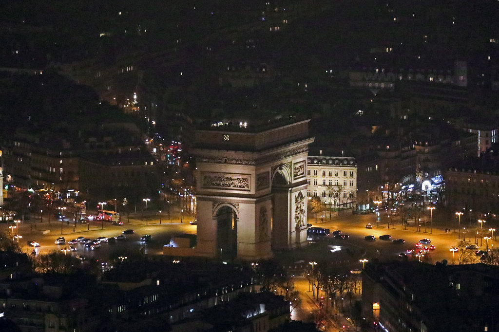 574B1115_c1.jpg - Nightly view of the Arc de Triomphe de l'Étoile  from the  Eiffel tower 