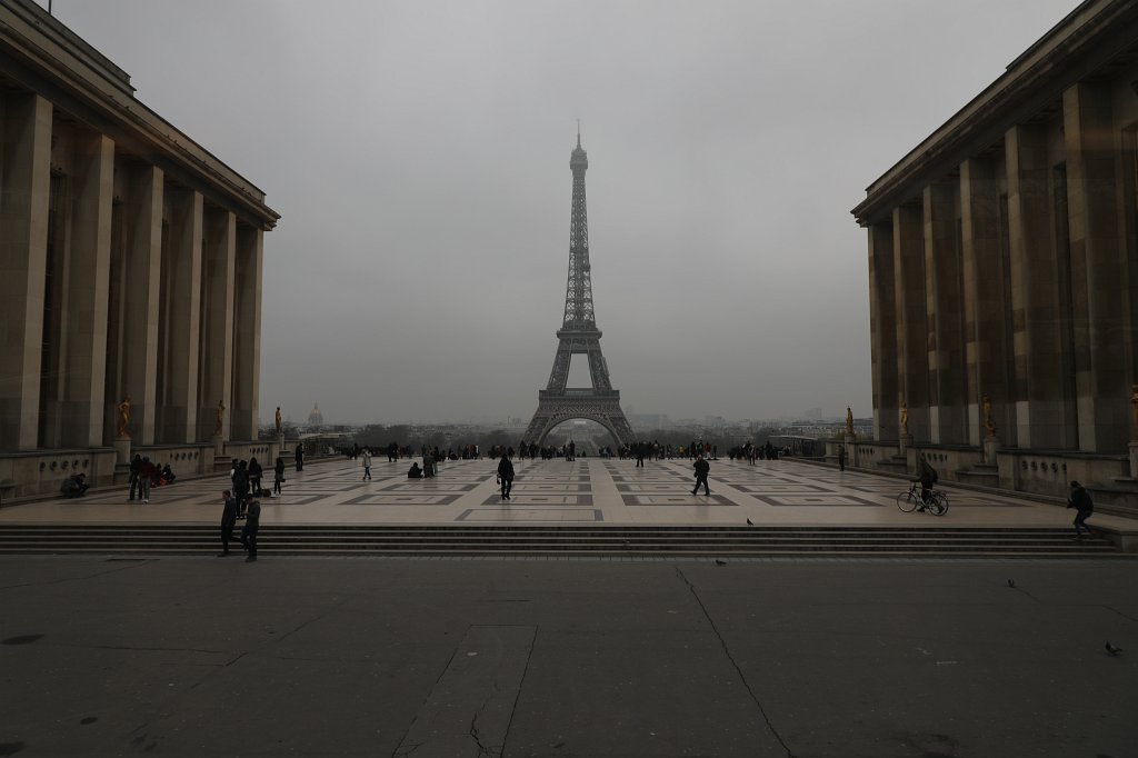 574B1293.JPG -  Place du Trocadéro  with view of the  Tour Eiffel 