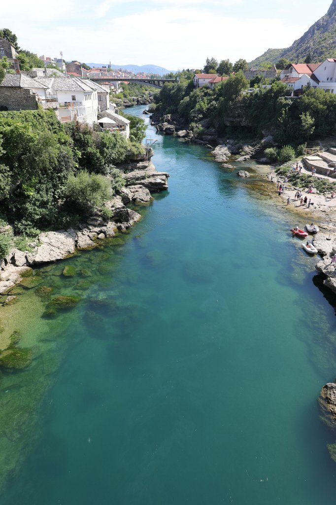 574B1893.JPG -  Neretva river  in  Mostar 
