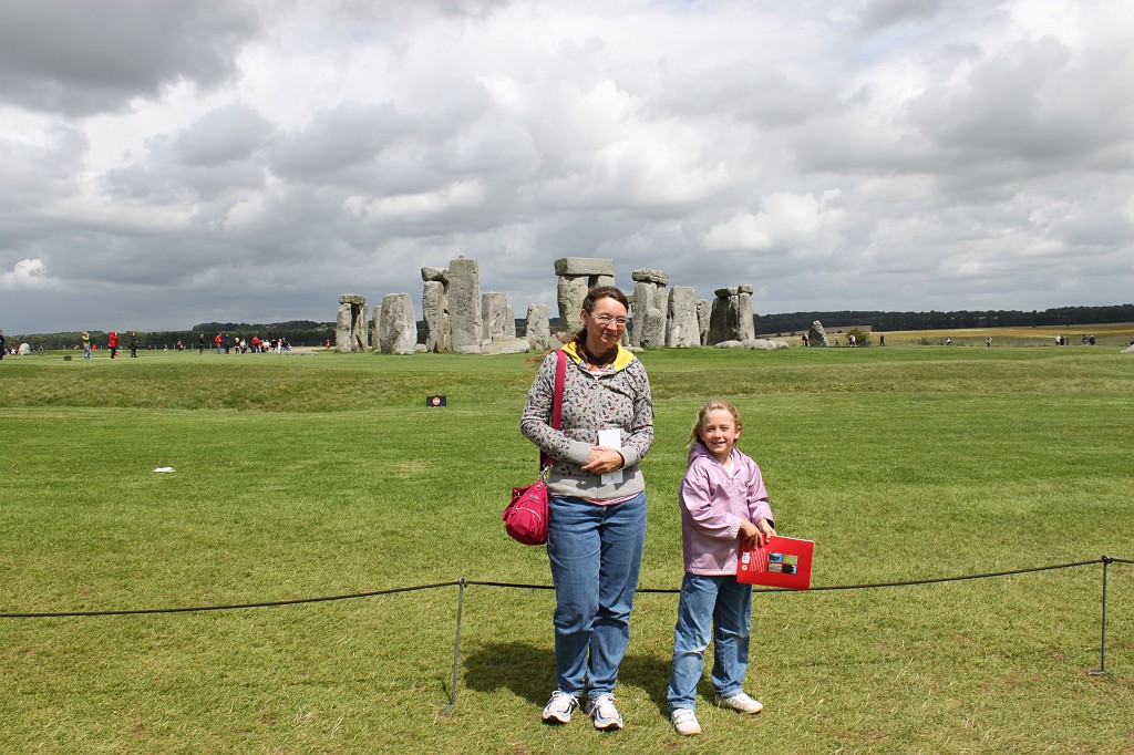 IMG_2036.JPG - Stonehenge  http://en.wikipedia.org/wiki/Stonehenge 