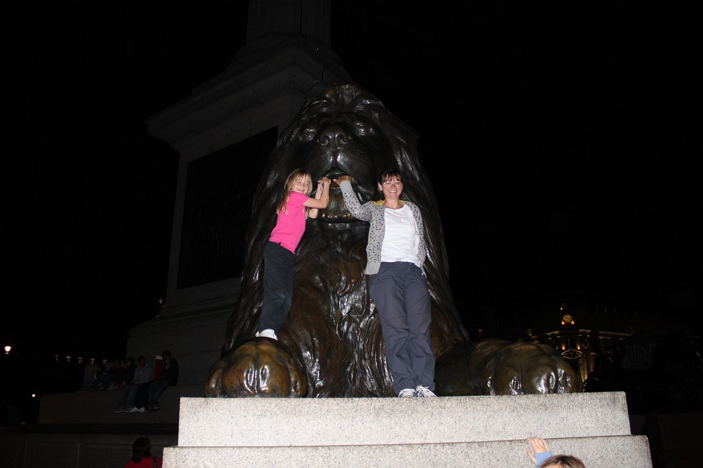 IMG_2486.JPG - Naomi & Leonore on Trafalgar Square Lion  http://en.wikipedia.org/wiki/Trafalgar_Square 