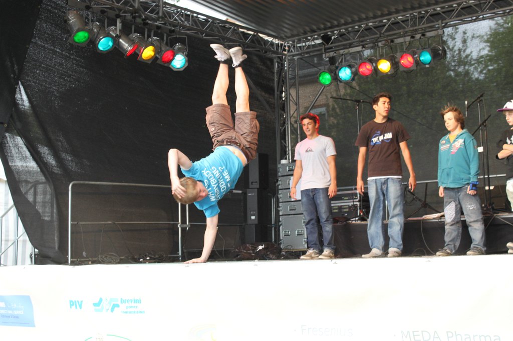 IMG_3086.JPG - TSC Grün Gelb auf der Taunusbühne während des Hessentages  http://de.wikipedia.org/wiki/Hessentag  in Oberursel  