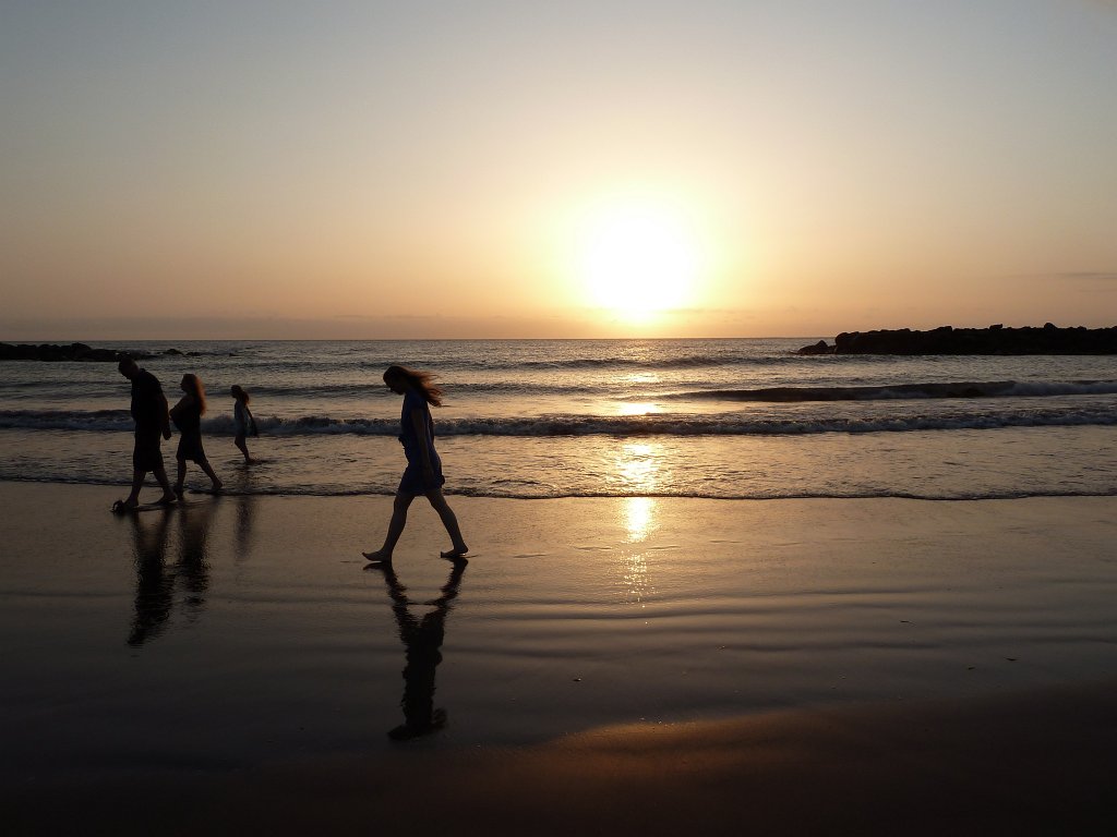 P1030881.JPG - Playa de Troya enjoying sunset