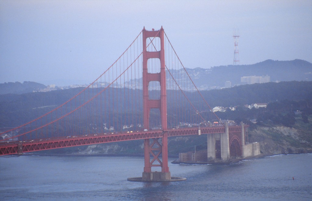 IMG_0115.jpg - Golden Gate Bridge  http://en.wikipedia.org/wiki/Golden_Gate_Bridge 