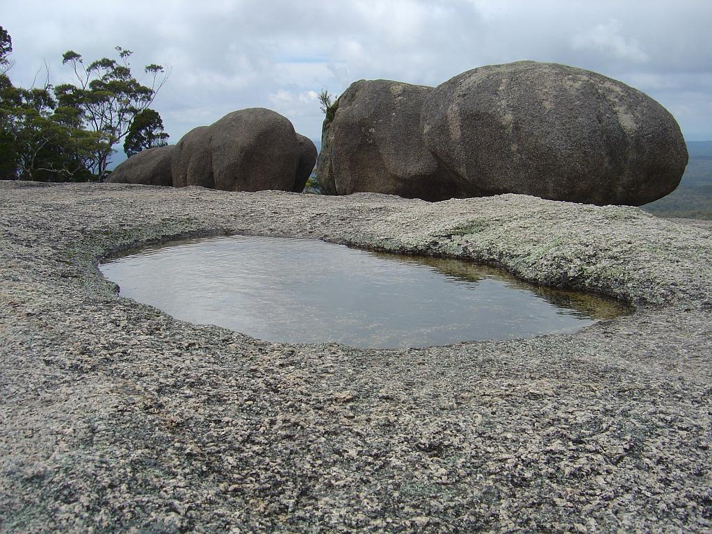 DSC02912.JPG - Bald Rock - largest granite monolith in Australia