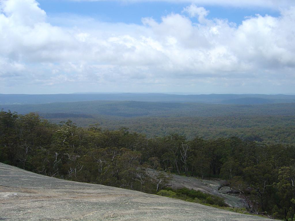 DSC02922.JPG - Bald Rock - largest granite monolith in Australia