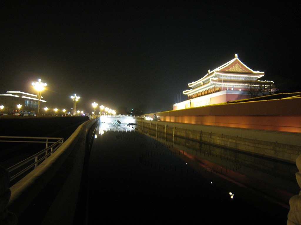 IMG_4920.JPG - Tiananmen Gate  http://en.wikipedia.org/wiki/Tiananmen_gate 
