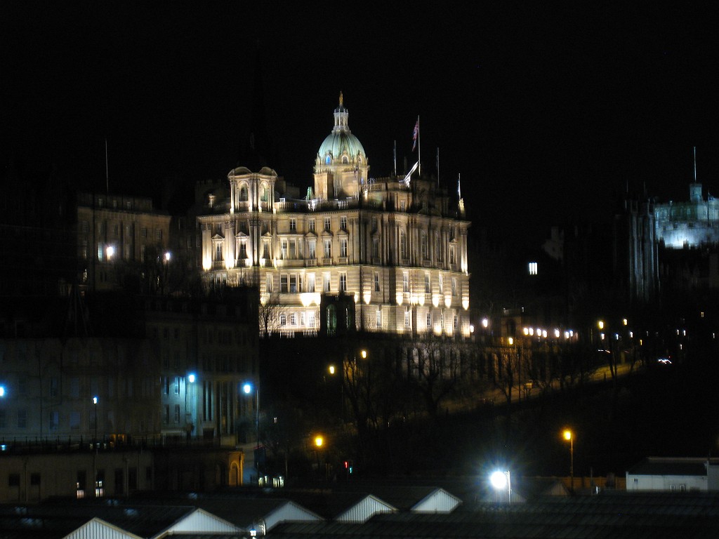 IMG_5242.JPG - Bank of Scotland  http://en.wikipedia.org/wiki/Bank_of_Scotland  at night