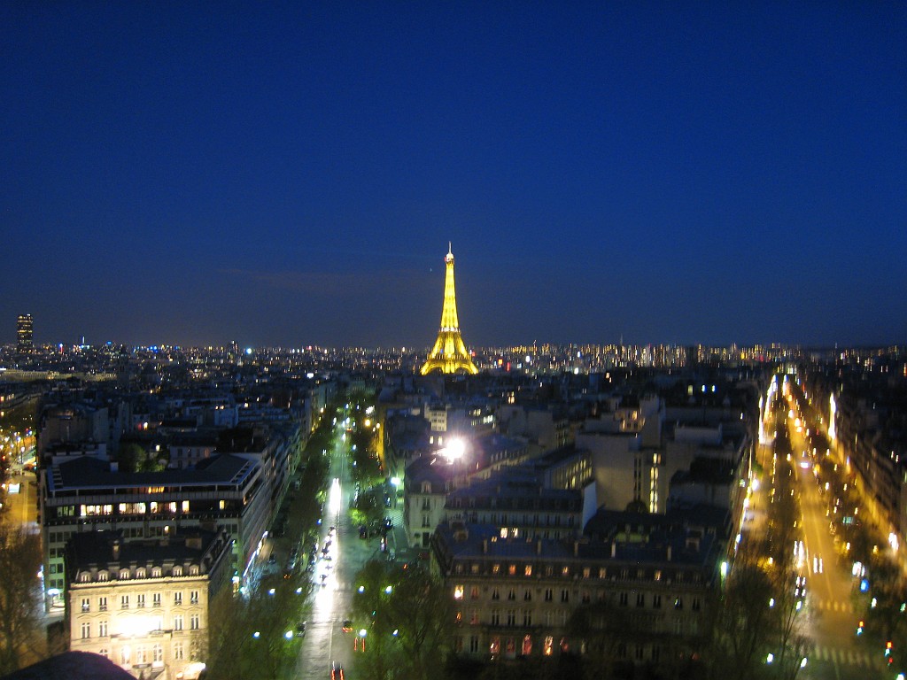 IMG_5797.JPG - Eiffel Tower ( http://en.wikipedia.org/wiki/Eiffel_Tower ) and blue hour sky over Paris ( http://en.wikipedia.org/wiki/Paris )