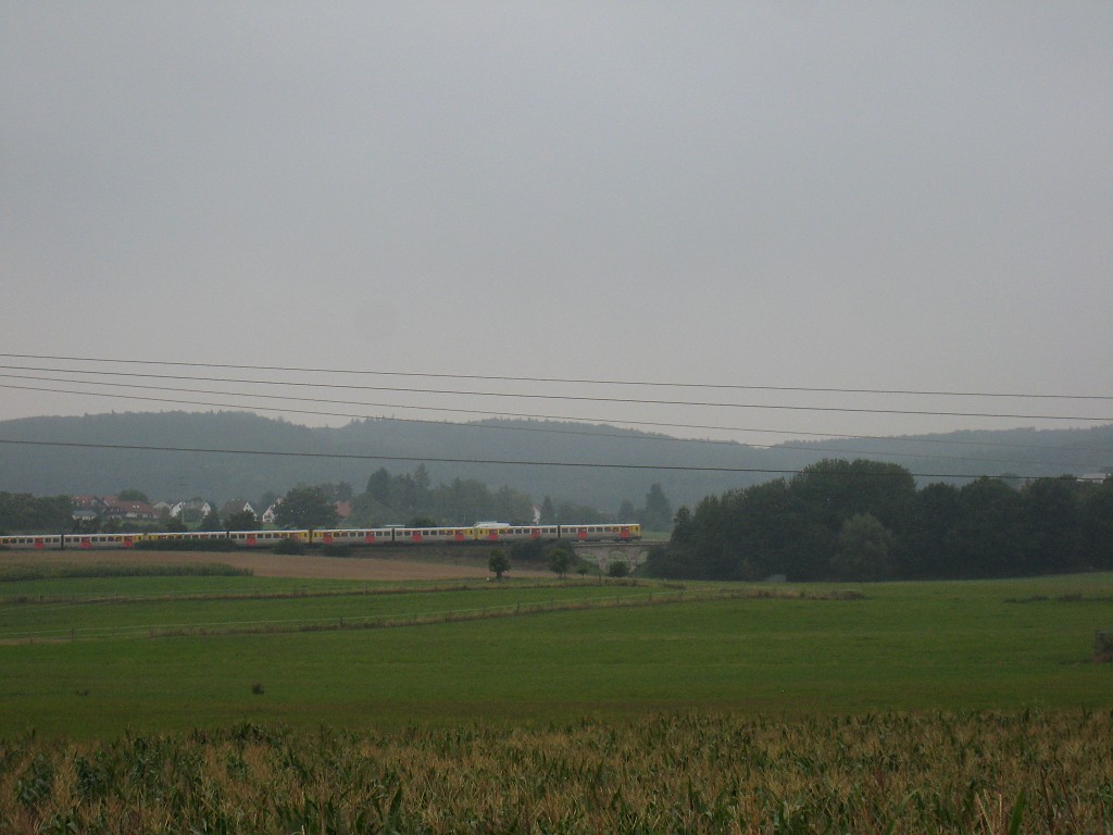 IMG_9485.JPG - Taunusbahn auf Viadukt