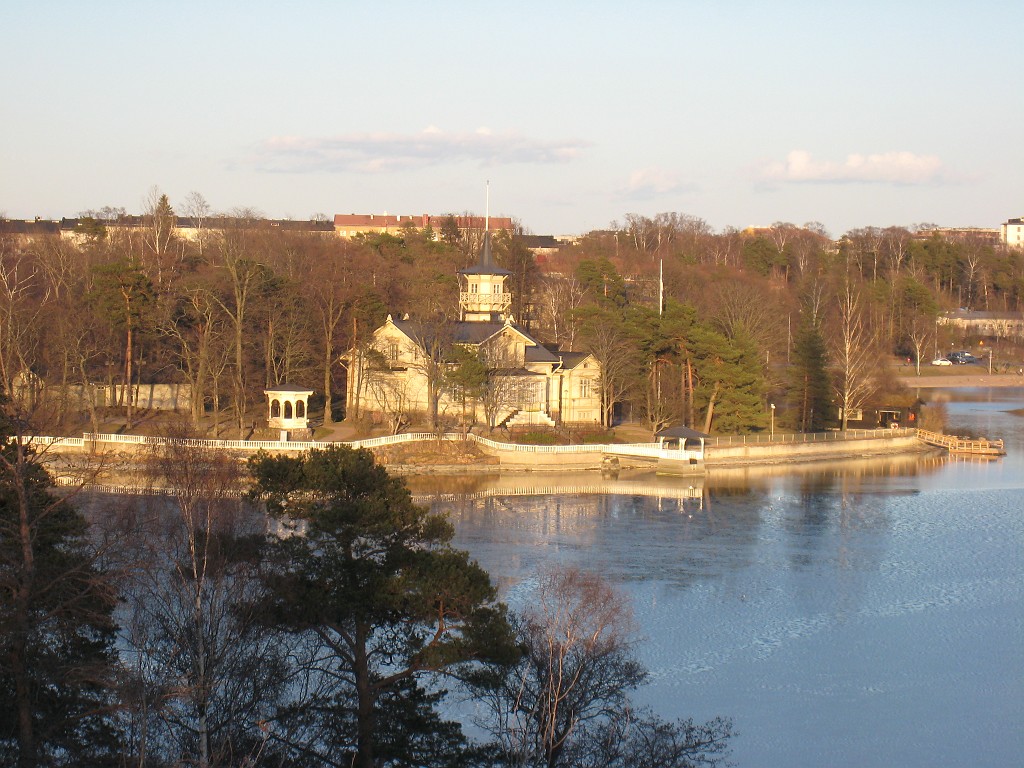 IMG_1012.JPG - The Official residence of the Prime Minister of Finland Kesäranta ( http://en.wikipedia.org/wiki/Kes%C3%A4ranta )