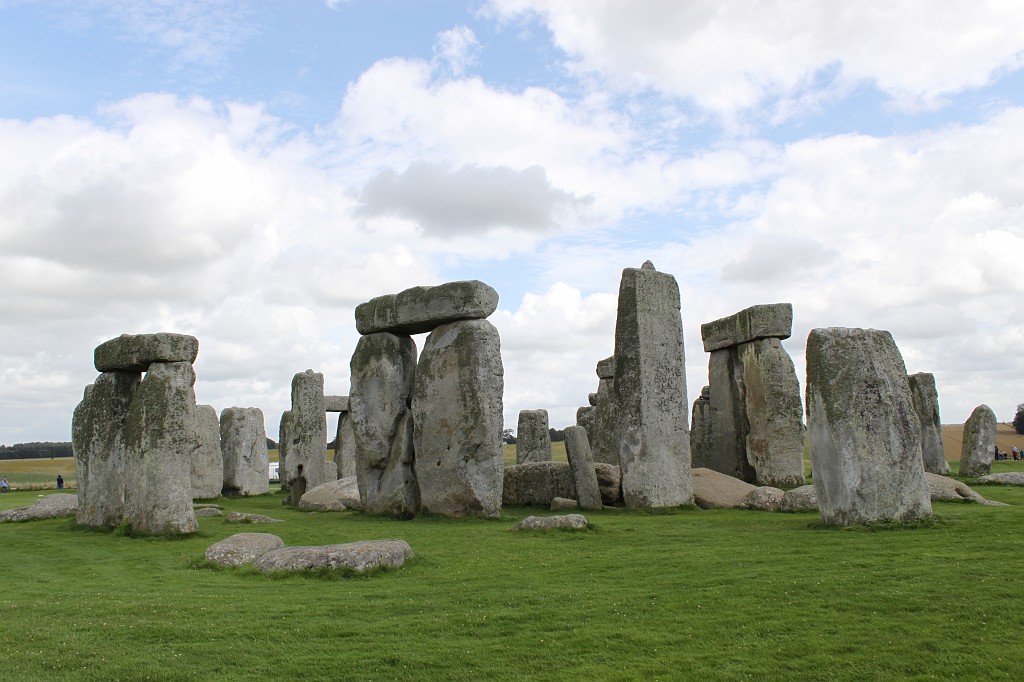 IMG_2032.JPG - Stonehenge  http://en.wikipedia.org/wiki/Stonehenge 