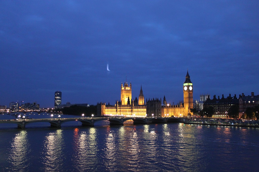 IMG_2431.JPG - Palace of Westminster at night  http://en.wikipedia.org/wiki/Palace_of_Westminster 