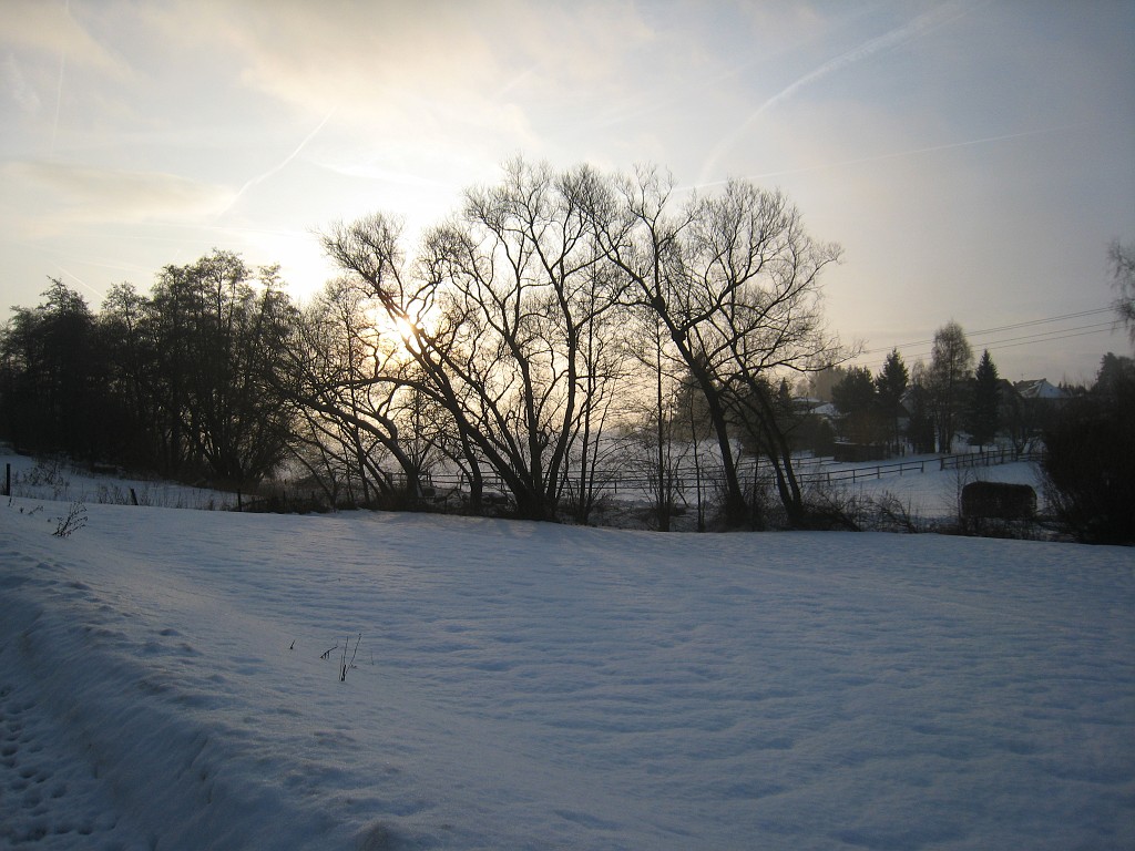 X_IMG_2023.JPG - Beautiful morning with some cloads, fog, snow and sun