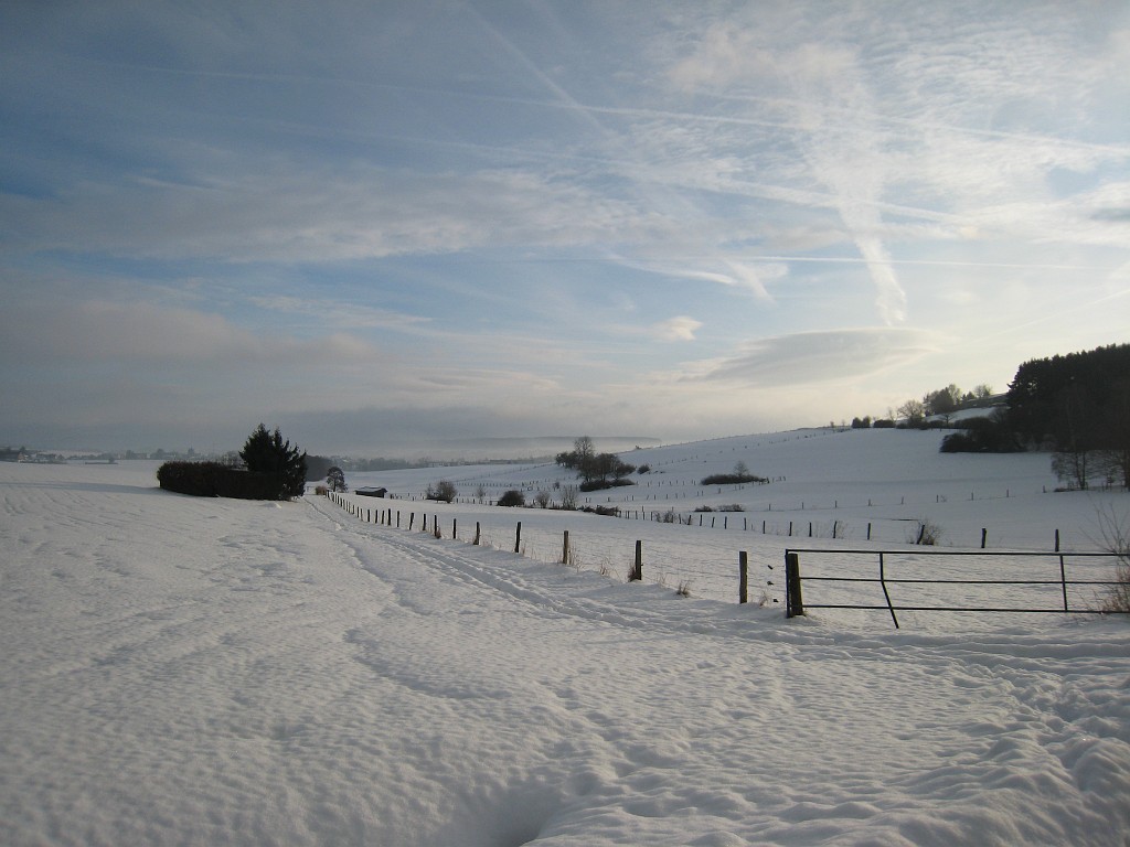 X_IMG_2043.JPG - Snow covered meadows