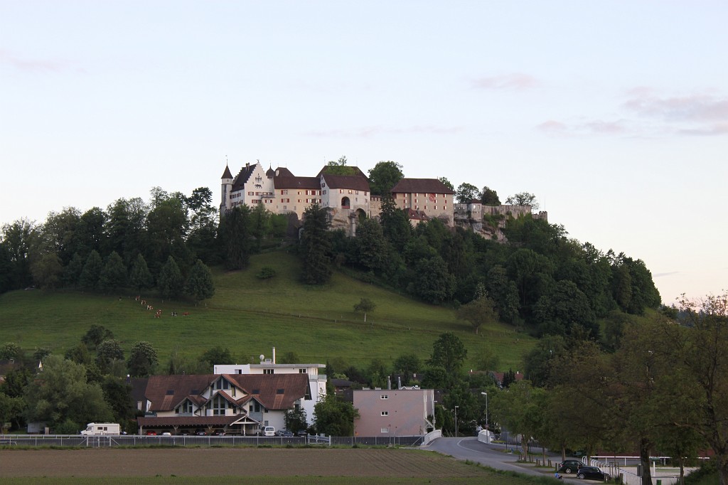 IMG_5945.JPG - Schloss Lenzburg  http://en.wikipedia.org/wiki/Schloss_Lenzburg 