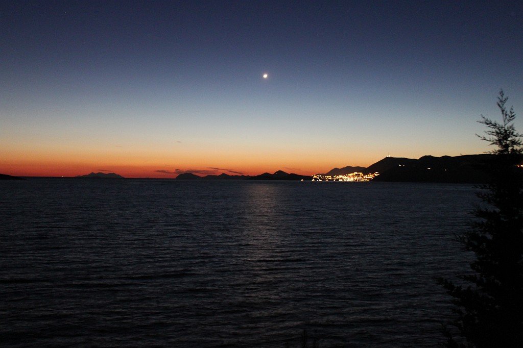 IMG_7725.JPG - Sunset behind Dubrovnik viewed from Cavtats Sustjepan peninsula