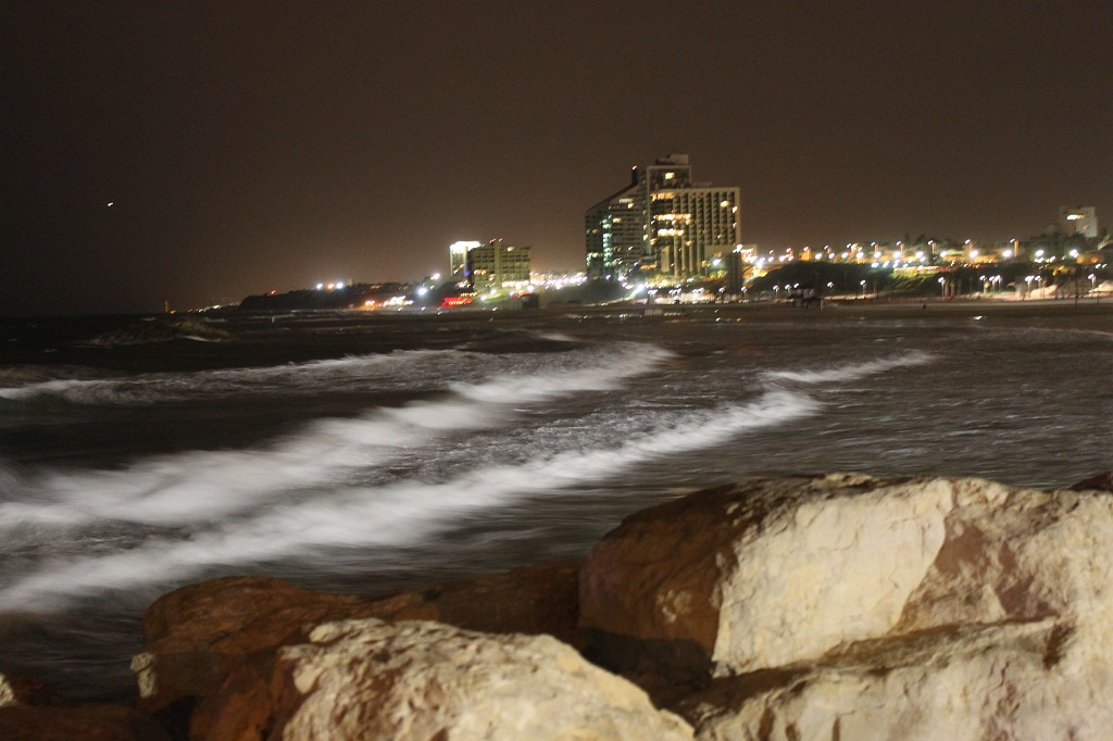 IMG_8307.JPG - Herzliya Beach at night  http://en.wikipedia.org/wiki/Herzliya,_Israel 