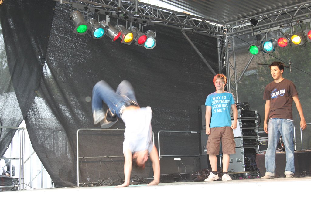 IMG_3063.JPG - TSC Grün Gelb auf der Taunusbühne während des Hessentages  http://de.wikipedia.org/wiki/Hessentag  in Oberursel  