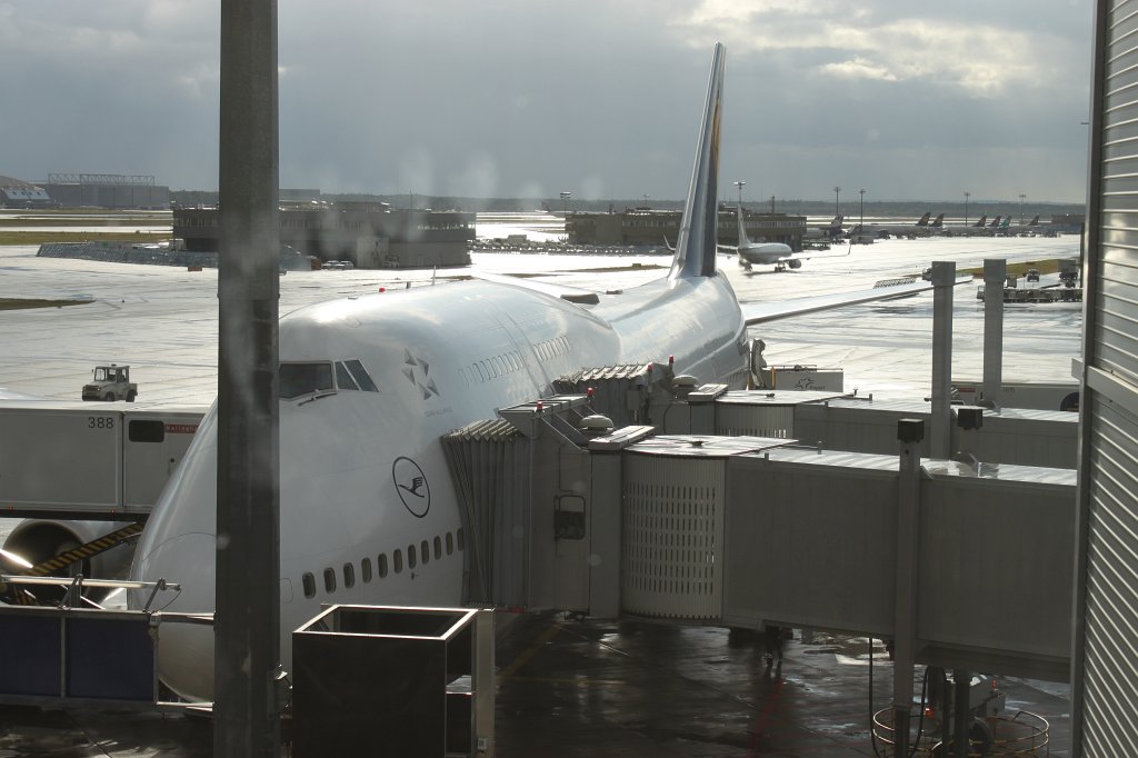 IMG_5360.JPG -  Lufthansa   Boing 747 Jumbo Jet  at the Gate in  Frankfurt airport 
