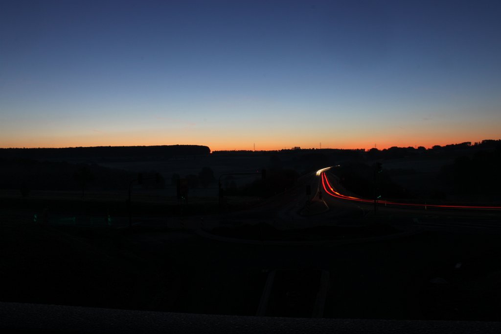 IMG_5370.JPG - Car light traces at dawn