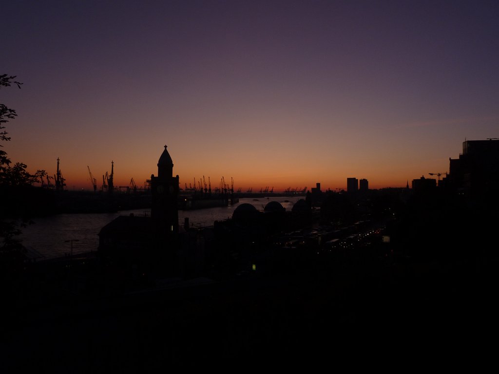 P1050319.JPG -  Hamburg harbour  view from at sunset