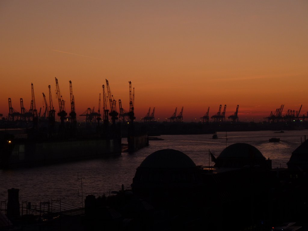 P1050321.JPG -  Hamburg harbour  view from at sunset