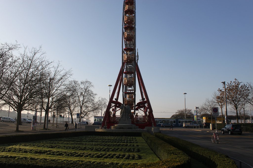 IMG_7401.JPG - Ferris wheel at BÃ¼rkliplatz