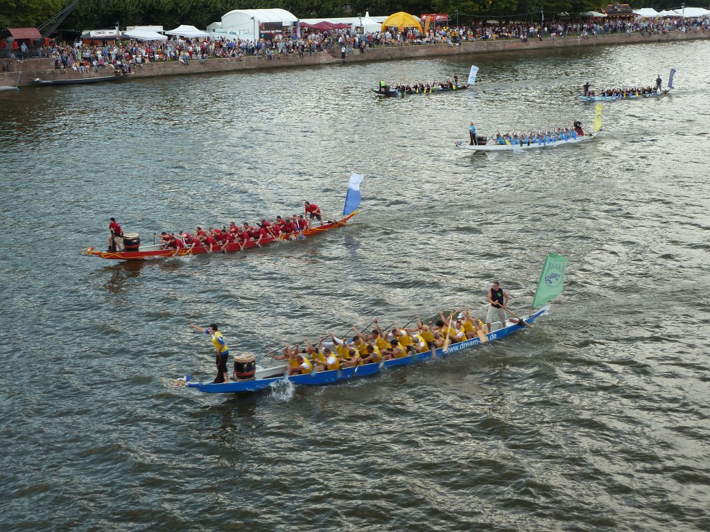 P1080868.JPG - Dragon boat race final  http://en.wikipedia.org/wiki/Dragon_boat 