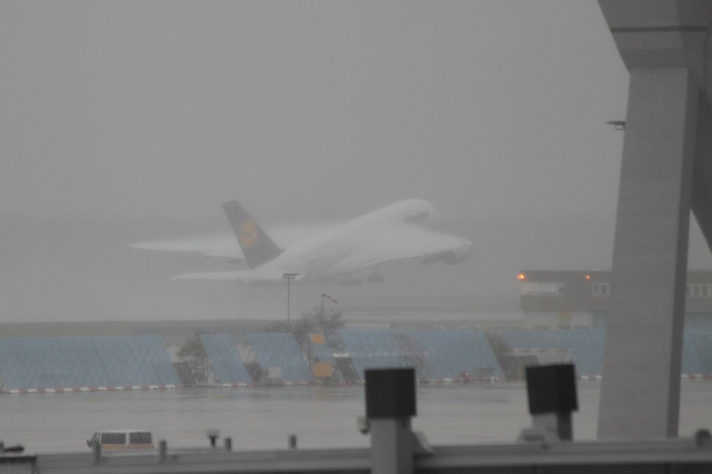 IMG_1607.JPG - Starting A380  http://en.wikipedia.org/wiki/Airbus_A380  in rain