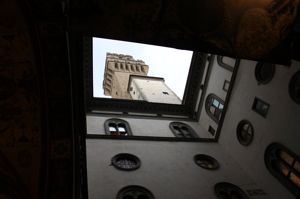 IMG_5685.JPG - Courtyard of the  Palazzo Vecchio 