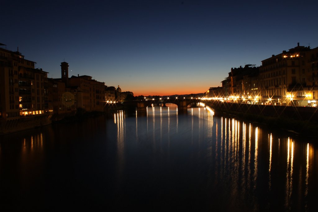 IMG_6000.JPG - Sunset at  Ponte Vecchio  over  Arno river 