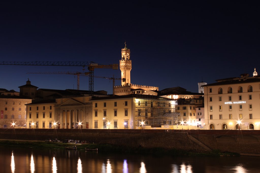 IMG_6006.JPG -  Palazzo Vecchio  tower and dark blue sky