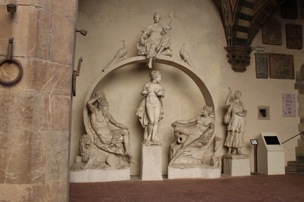 IMG_6020.JPG - Fountain ( 1556-1561 ) by  Bartolomeo Ammanati 