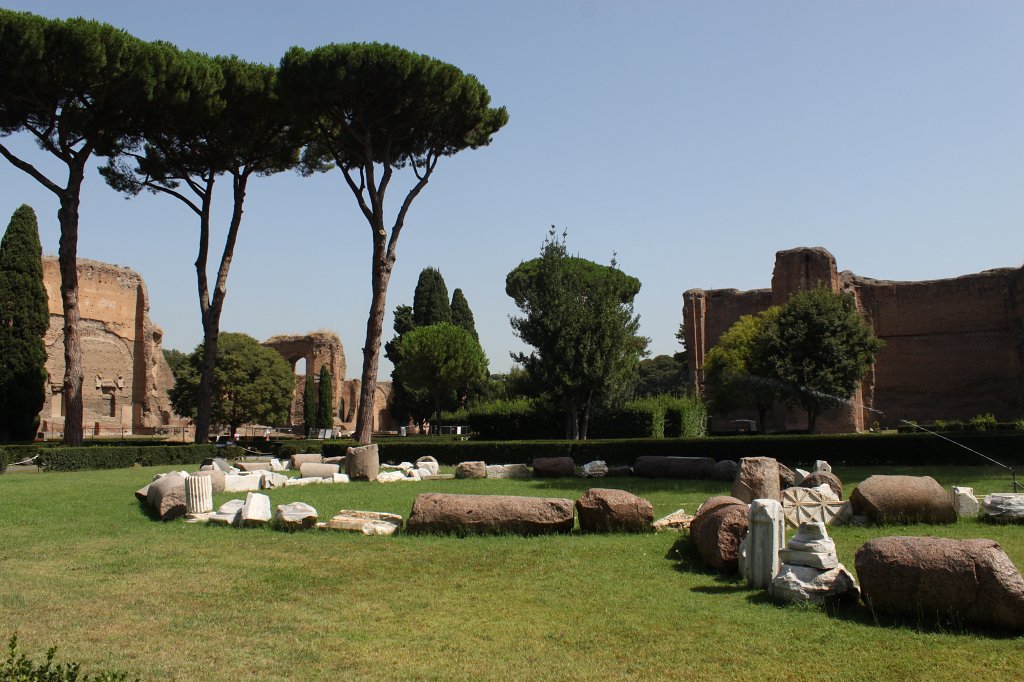 IMG_6941.JPG - Garden in the  Baths of Caracalla 