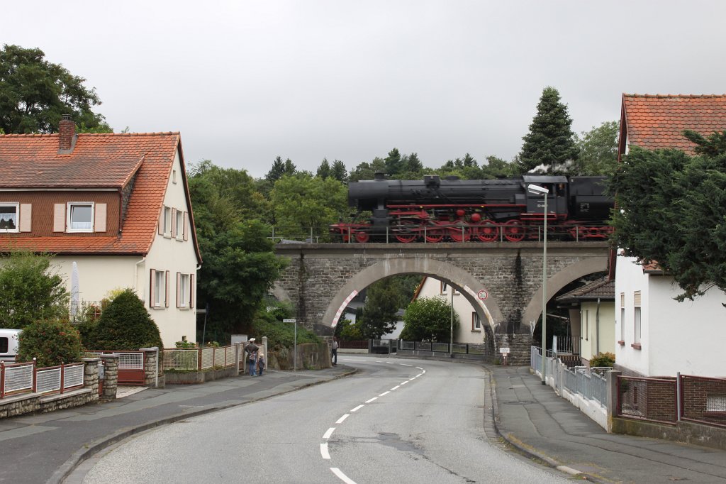 IMG_7995.JPG -  Steam locomotive  on the  Viaduct  in  Neu-Anspach 