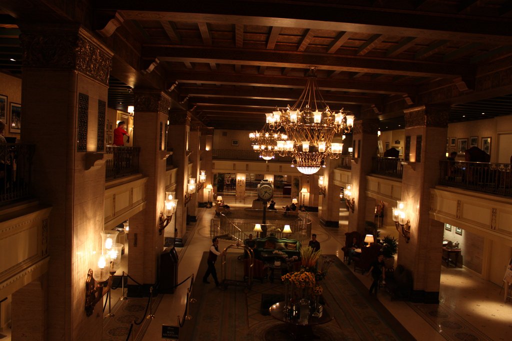 IMG_2117.JPG -  Royal York Hotel  lobby