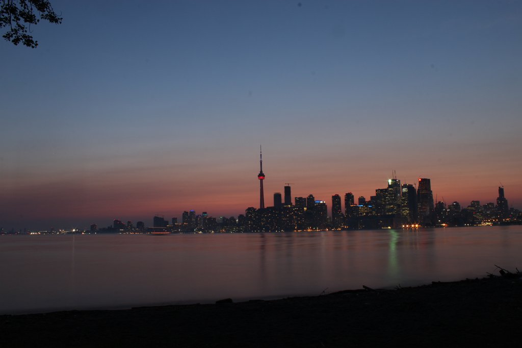 IMG_2282.JPG -  Toronto  dusk